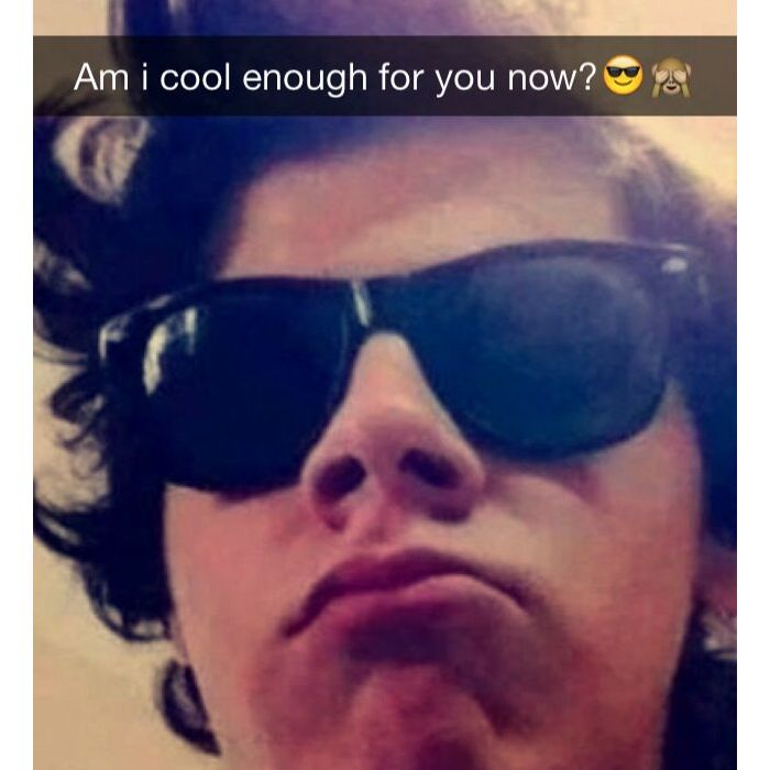  Harry Styles adora fostar selfies no Snapchat 