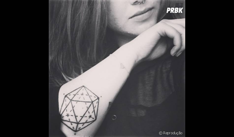 Tatuagem Geom Trica Bonita E Chama Aten O Purebreak