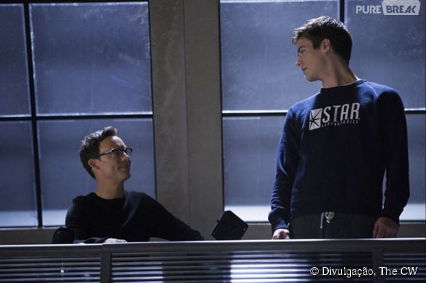 Harrison Wells (Tom Cavanagh) mostrou mais uma vez que sempre vai estar a frente de Barry (Grant Gustin) em "The Flash"