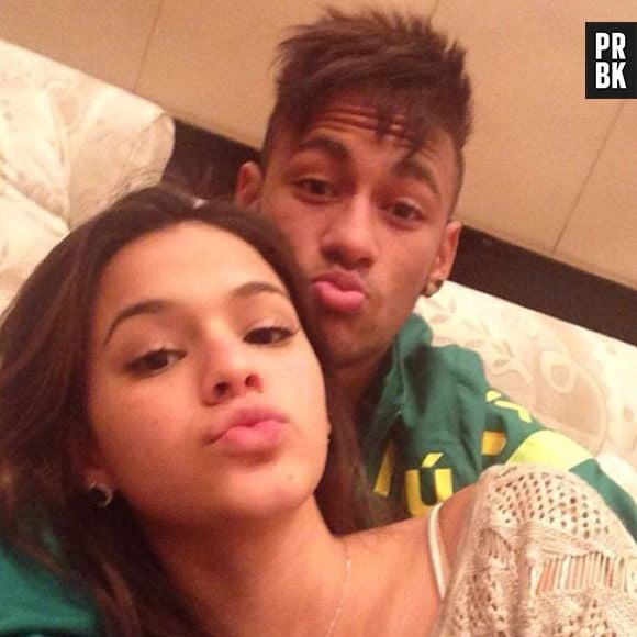 Quando não podiam se ver e estavam longe um do outro, Bruna Marquezine e Neymar trocavam carinho pelas redes sociais, com fotos fofas e declarações amorosas