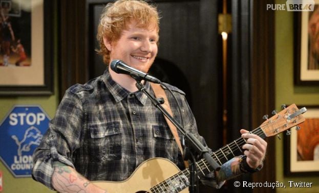 Ed Sheeran cantou suas m&uacute;sicas na s&eacute;rie "Undateable"
