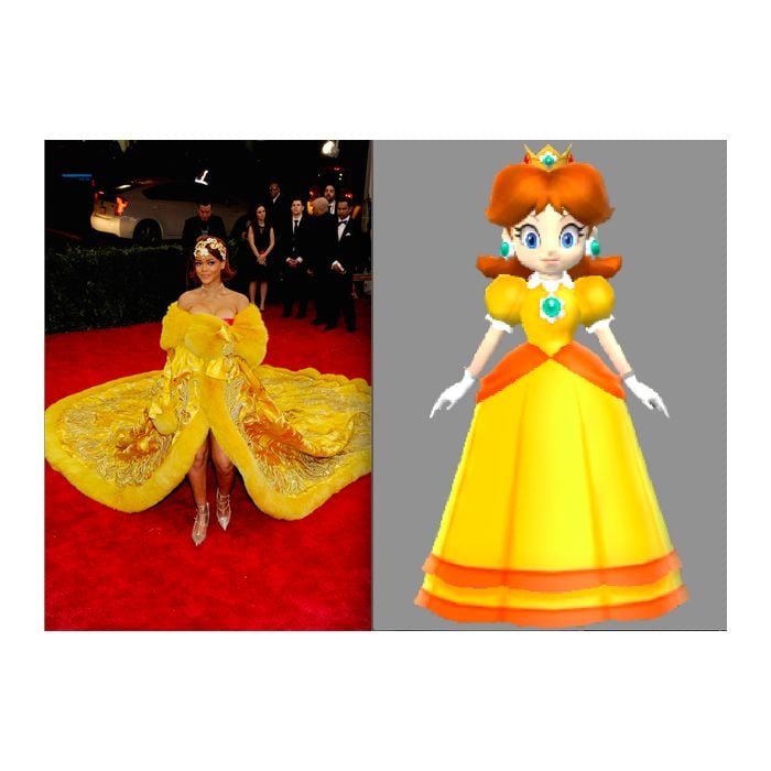  Rihanna e seu vestido pol&amp;ecirc;mico! Quem est&amp;aacute; melhor a diva do Pop ou a princesa Daisy? 