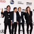  One Direction faz sua estreia em tapetes vermelhos sem Zayn Malik no Billboard Music Awards 2015 