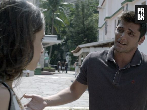 Guto (Bruno Gussoni) vai levar surra de Rafael (Chay Suede) por causa de Laís (Luisa Arraes) em "Babilônia"