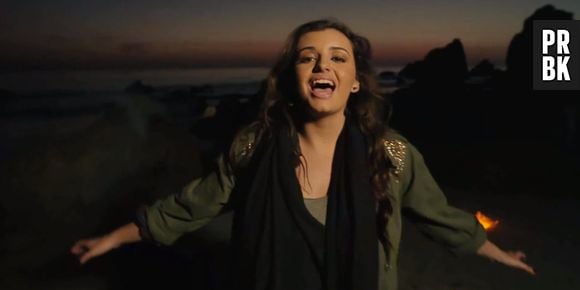 Rebecca Black está "crescida" em "Saturday"