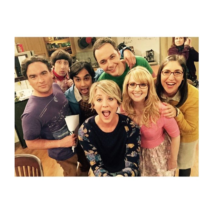  O elenco de &quot;The Big Bang Theory&quot; se d&amp;aacute; bem dentro e fora das telinhas! 