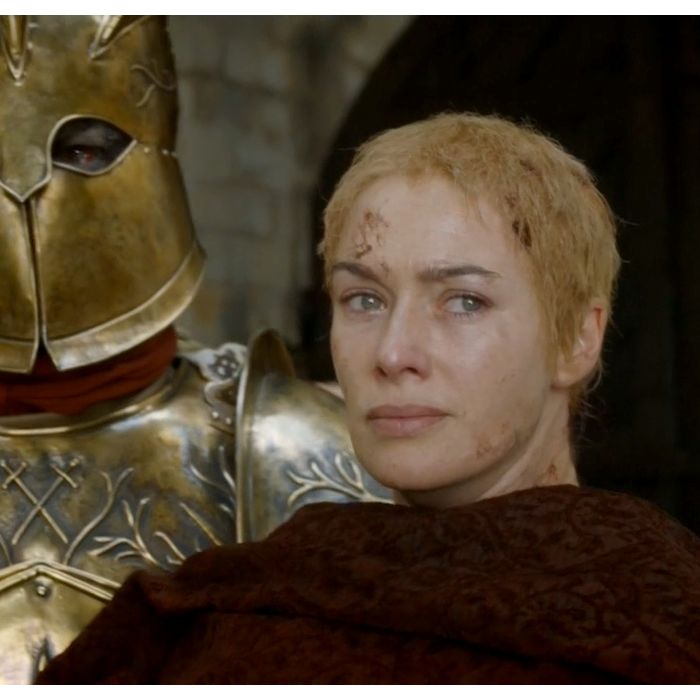  Cersei (Lena Headey) &amp;eacute; salva por Montanha (Haf&amp;thorn;&amp;oacute;r J&amp;uacute;l&amp;iacute;us Bj&amp;ouml;rnsson) e promete vingan&amp;ccedil;a em &quot;Game of Thrones&quot; 