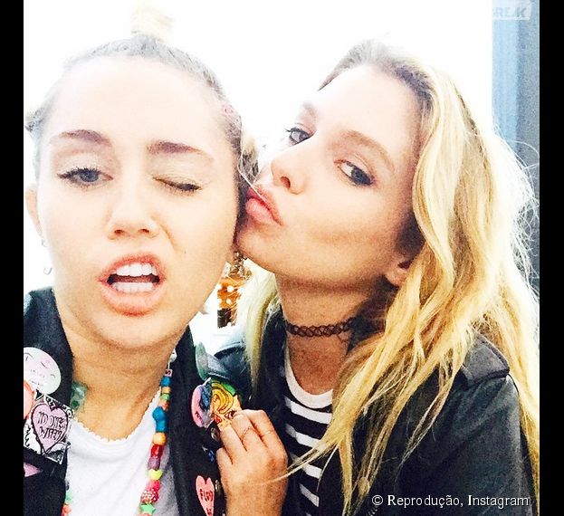 Miley Cyrus é flagrada aos beijos com modelo da Victoria's Secret ...