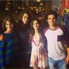 Marina Moschen e Nicolas Prattes já tiraram foto com os atuais protagonistas de "Malhação", Isabella Santoni e Rafael Vitti