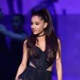  Ariana Grande avisa que se sente honrada em se apresentar nos "Estados Unidos, melhor lugar do mundo" 
