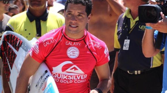 Conheça Adriano de Souza, o Mineirinho, amigo de Gabriel Medina e líder do Mundial de Surf 2015