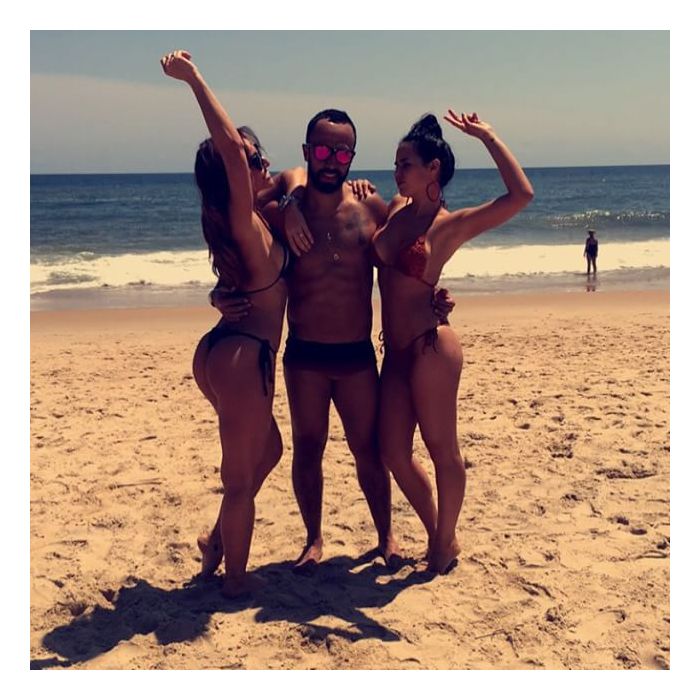 Sabrina Sato, Yan Acioli e uma amiga posam em uma praia paradisíaca dos Estados Unidos