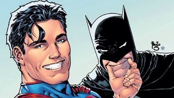 Veja o Batman, Superman, Flash e outros super-heróis dos quadrinhos tirando umas selfies!
