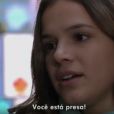 Mari (Bruna Marquezine) já foi presa no início de "I Love Paraisópolis"