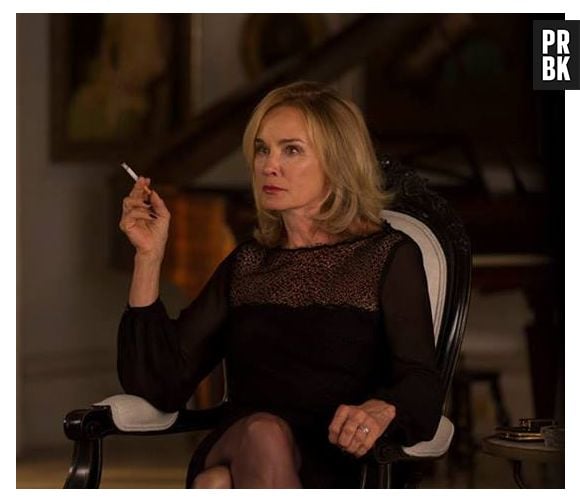 Fiona (Jessica Lange) tentará destruir os caçadores de bruxas no retorno de "American Horror Story"