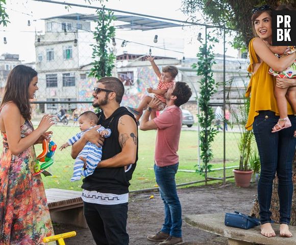 Em "I Love Paraisópolis", Mari (Bruna Marquezine), Ben (Maurício Destri), Margot (Maria Casadevall) e Grego (Caio Castro) esquecem o passado e vivem em paz com os filhos!