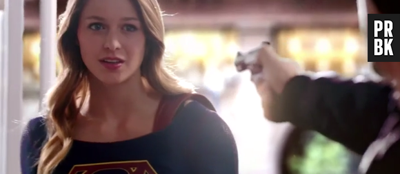 Em "Supergirl", Kara (Melissa Benoist), sem poderes, tem que encarar um vilão alienígena!