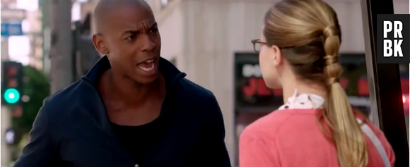 Em "Supergirl", Jimmy (Mehcad Brooks) pede ajuda a Kara (Melissa Benoist), que está sem poderes