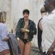 A cantora Rihanna veio ao Brasil participar de um ensaio fotográfico para a capa de uma revista brasileira