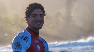 Gabriel Medina lança playlist para os fãs com direito a Emicida, Soja e Banda do Mar. Ouça agora!
