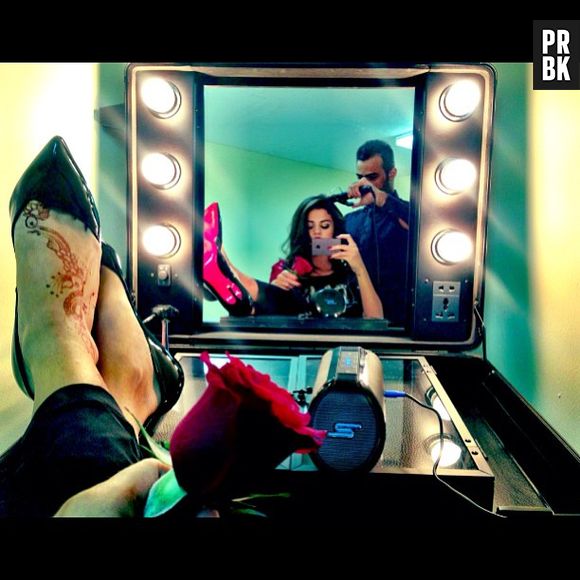 Selena Gomez clicou o momento em que era preparada para um show!