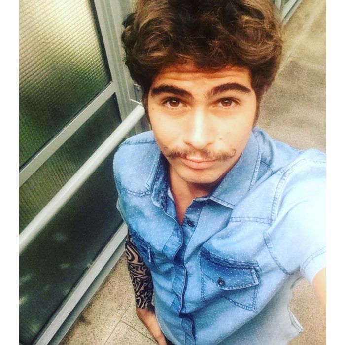 Antes de participar do &quot;Encontro com Fátima Bernardes&quot;, Rafael Vitti posou para selfie no Instagram