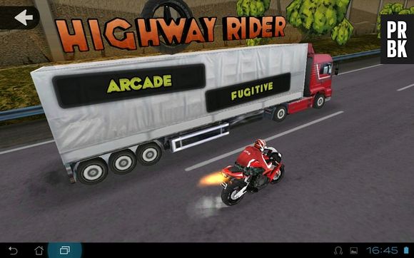 Pegue a estrada, mas cuidado para não bater em "Highway Rider"
 