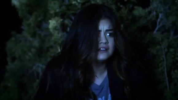 Drama na 4ª temporada de "Pretty Little Liars": Aria descobre identidade de Ezra