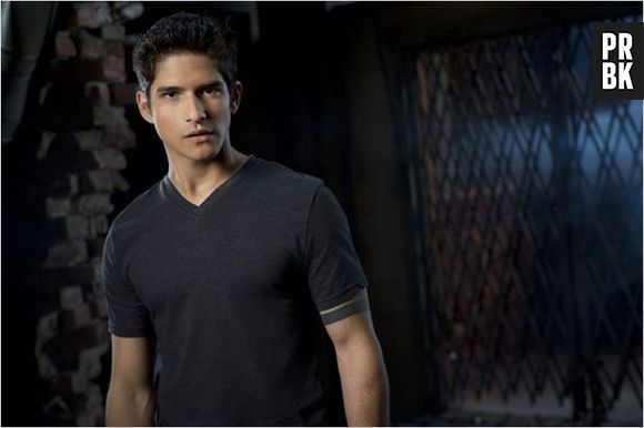 E o pratagonista de "Teen Wolf", Tyler Posey vive o lobisomem Scott