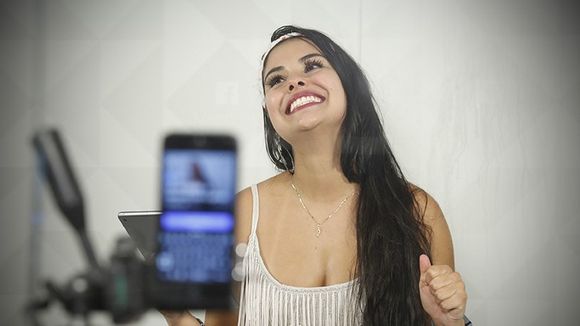 Do "BBB16": Munik esnoba Laham na final e revela vontade de morar com Ana Paula!