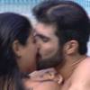 No "BBB16", Munik e Laham se beijam na piscina!