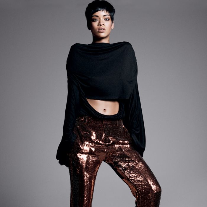 Rihanna usou vários looks no ensaio para &quot;Vogue&quot;