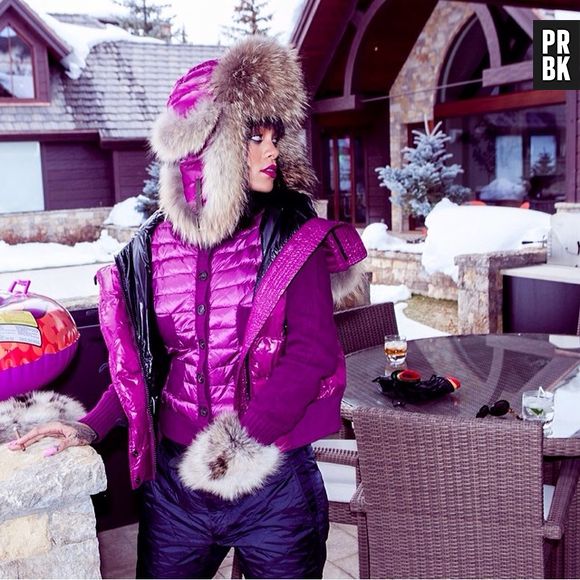 Rihanna curtindo a neve antes de completar 26 anos!