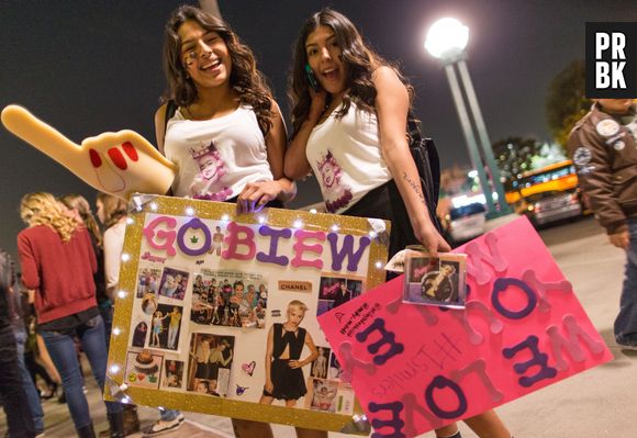 Pais acham que show da Miley Cyrus na "Bangerz Tour" é pesado