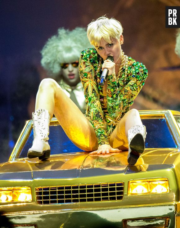 Miley Cyrus está recebendo críticas por causa da "Bangerz Tour"