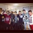 Di Ferrero tira foto com Thiaguinho, Luan Santana e vários cantores