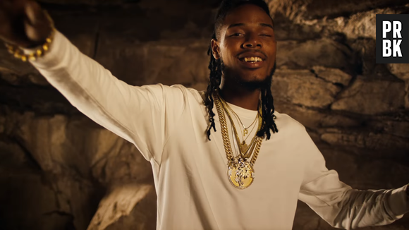 Junto com o Fifth Harmony, o rapper Fetty Wap faz participação em "All In My Head (Flex)"