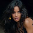 Camila Cabello fica toda sexy na areia no clipe do Fifth Harmony, "All In My Head (Flex)"