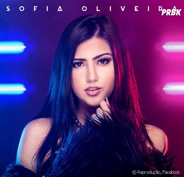 Sofia Oliveira arrasou na capa de seu primeiro single