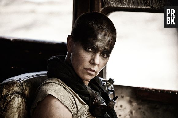 A Imperatriz Furiosa (Charlize Theron), de "Mad Max: Estrada da Fúria", é um ótimo exemplo de mulher empoderada