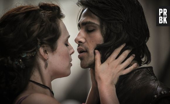 Em "The Musketeers", o romance proibido entre D'Artagnan (Luke Pasqualino) e Constance (Tamla Kari) vai fazer você se apaixonar