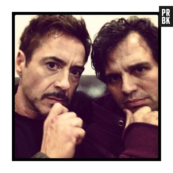 Robert Downey Jr. e Mark Rufallo em set de "Os Vingadores"