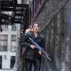 Em "Divergente", Beatrice (Shailene Woodley) luta pela sobrevivência em uma Chicago futurista dividida em facções