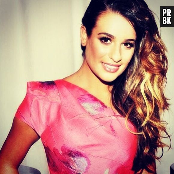 A cantora e atriz de "Glee" Lea Michele sempre compartilha fotos dos bastidores de ensaios fotográficos e imagens incríveis (@msleamichele)
