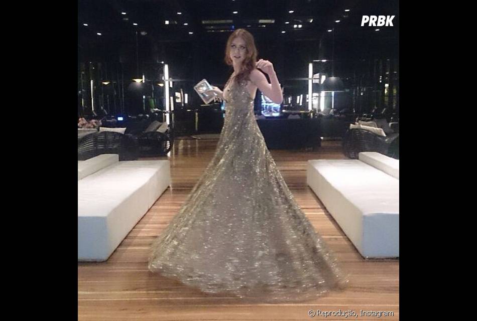 vestido dourado marina ruy barbosa