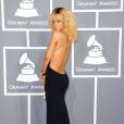  Durante o Grammy, Rihanna deixou o cofrinho &agrave; mostra 