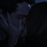 Final "Teen Wolf": na 6ª temporada, Stiles e Lydia finalmente se beijam e fãs surtam!