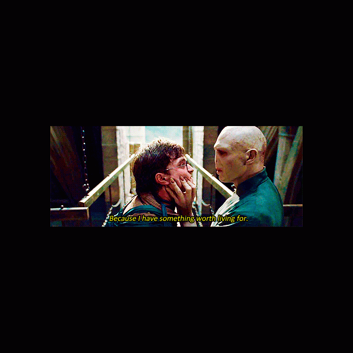 Harry Potter (Daniel Radcliffe) e Voldemort (Ralph Fiennes) tem seu confronto final em &quot;Harry Potter e as Relíquias da Morte - Parte 2&quot;