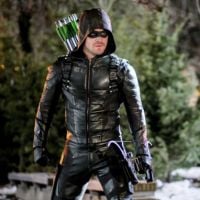 Em "Arrow": na 5ª temporada, Oliver (Stephen Amell) tem grande segredo revelado!