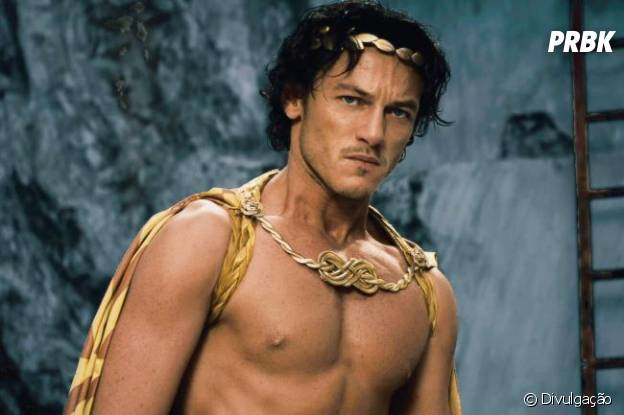 Luke Evans como Zeus em "Imortais"